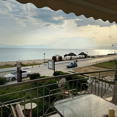 Sea 2 Beachfront *