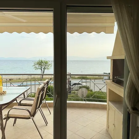 Sea 2 Beachfront Orfánion