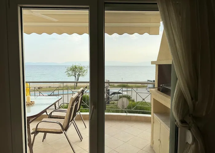 Sea 2 Beachfront Orfanion